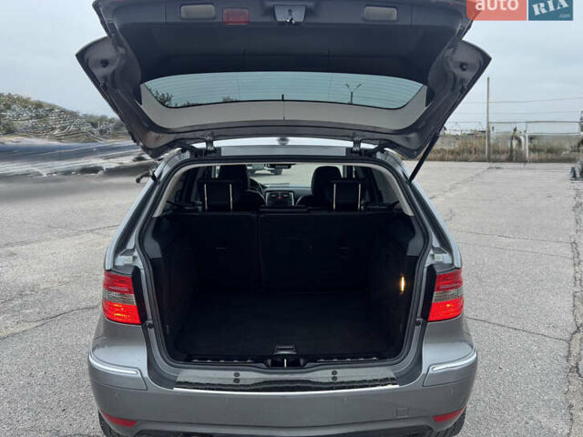 Сірий Мерседес Б-клас, об'ємом двигуна 1.7 л та пробігом 205 тис. км за 9100 $, фото 49 на Automoto.ua