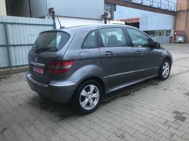 Серый Мерседес Б-класс, объемом двигателя 1.7 л и пробегом 224 тыс. км за 6450 $, фото 3 на Automoto.ua