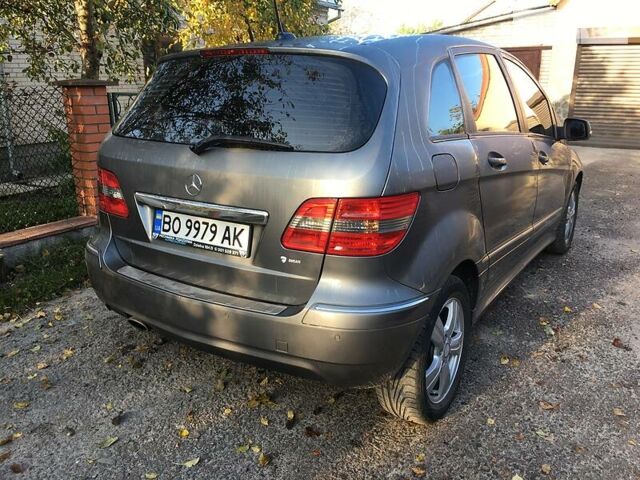 Сірий Мерседес Б-клас, об'ємом двигуна 1.7 л та пробігом 197 тис. км за 9000 $, фото 2 на Automoto.ua