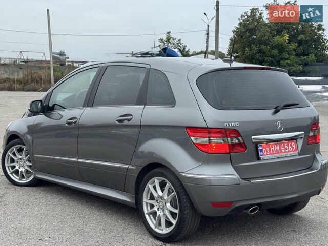 Сірий Мерседес Б-клас, об'ємом двигуна 1.7 л та пробігом 205 тис. км за 9100 $, фото 8 на Automoto.ua
