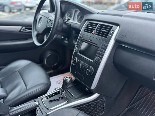 Серый Мерседес Б-класс, объемом двигателя 1.7 л и пробегом 219 тыс. км за 8250 $, фото 29 на Automoto.ua