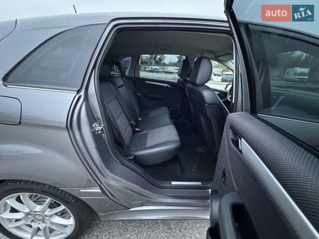 Сірий Мерседес Б-клас, об'ємом двигуна 1.7 л та пробігом 205 тис. км за 9100 $, фото 51 на Automoto.ua