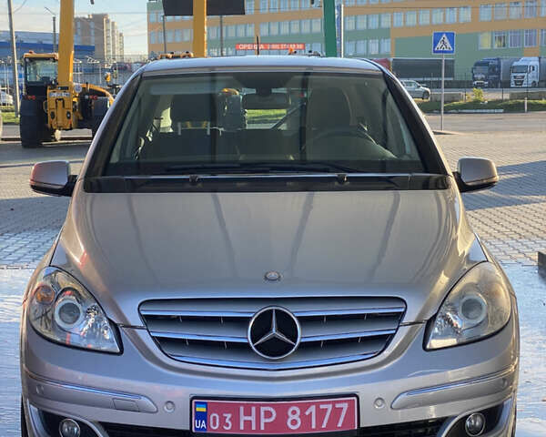 Серый Мерседес Б-класс, объемом двигателя 1.5 л и пробегом 133 тыс. км за 7000 $, фото 2 на Automoto.ua
