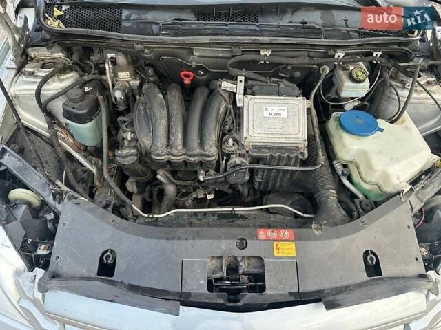 Серый Мерседес Б-класс, объемом двигателя 2 л и пробегом 235 тыс. км за 5500 $, фото 8 на Automoto.ua