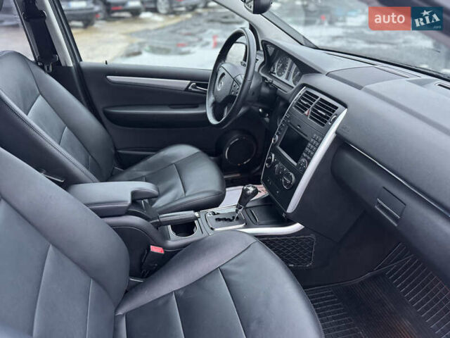 Серый Мерседес Б-класс, объемом двигателя 1.7 л и пробегом 219 тыс. км за 8250 $, фото 28 на Automoto.ua