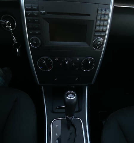 Серый Мерседес Б-класс, объемом двигателя 1.5 л и пробегом 133 тыс. км за 7000 $, фото 34 на Automoto.ua