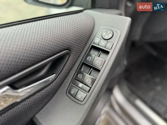 Серый Мерседес Б-класс, объемом двигателя 1.7 л и пробегом 219 тыс. км за 7900 $, фото 13 на Automoto.ua