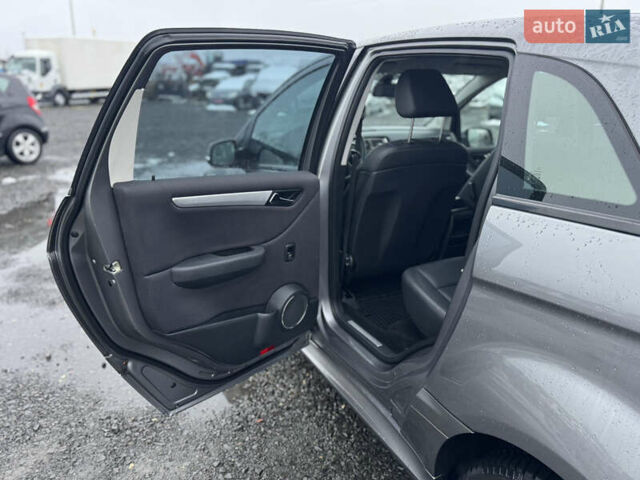 Серый Мерседес Б-класс, объемом двигателя 1.7 л и пробегом 219 тыс. км за 8250 $, фото 20 на Automoto.ua