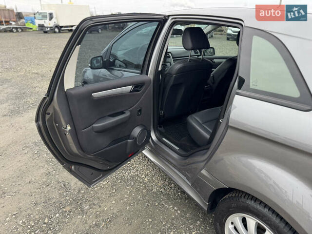 Серый Мерседес Б-класс, объемом двигателя 1.7 л и пробегом 219 тыс. км за 7900 $, фото 17 на Automoto.ua