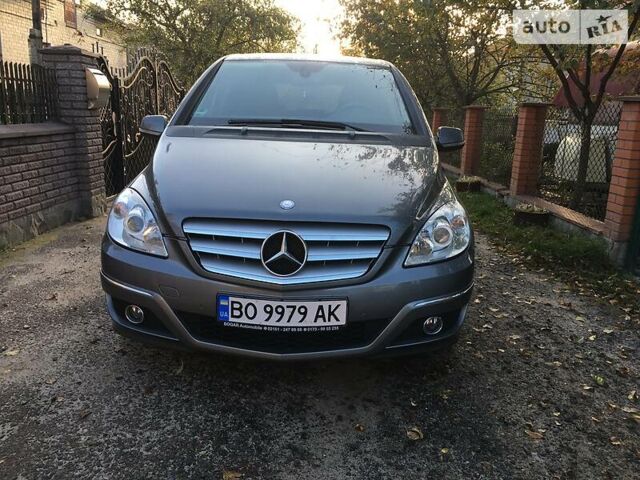 Сірий Мерседес Б-клас, об'ємом двигуна 1.7 л та пробігом 197 тис. км за 9000 $, фото 7 на Automoto.ua