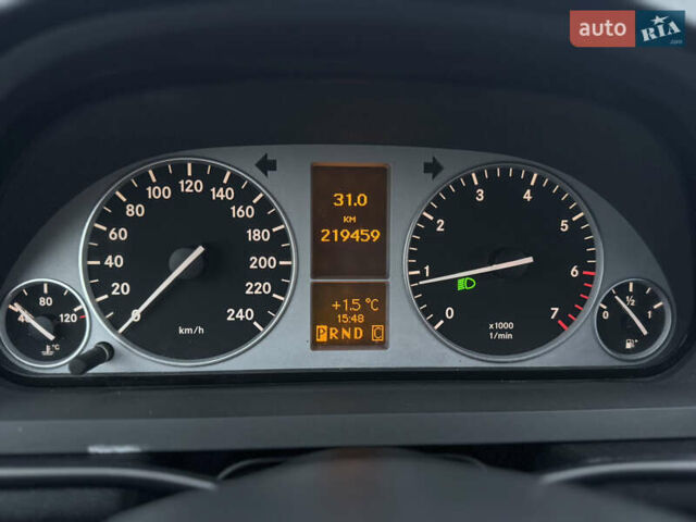 Серый Мерседес Б-класс, объемом двигателя 1.7 л и пробегом 219 тыс. км за 8250 $, фото 30 на Automoto.ua