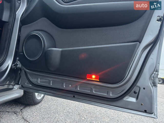 Сірий Мерседес Б-клас, об'ємом двигуна 1.7 л та пробігом 205 тис. км за 9100 $, фото 61 на Automoto.ua