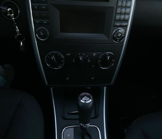 Сірий Мерседес Б-клас, об'ємом двигуна 1.5 л та пробігом 133 тис. км за 7000 $, фото 5 на Automoto.ua