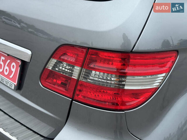 Сірий Мерседес Б-клас, об'ємом двигуна 1.7 л та пробігом 205 тис. км за 9100 $, фото 23 на Automoto.ua