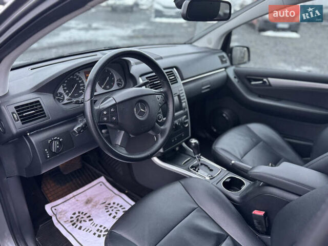 Серый Мерседес Б-класс, объемом двигателя 1.7 л и пробегом 219 тыс. км за 8250 $, фото 17 на Automoto.ua