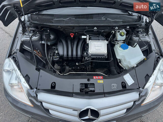 Сірий Мерседес Б-клас, об'ємом двигуна 1.7 л та пробігом 205 тис. км за 9100 $, фото 65 на Automoto.ua