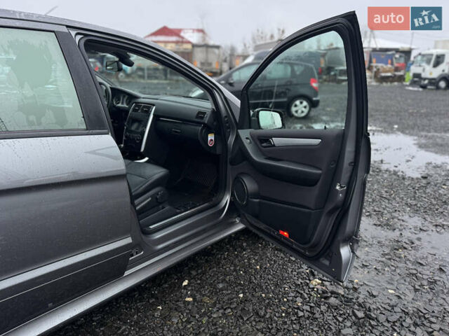 Серый Мерседес Б-класс, объемом двигателя 1.7 л и пробегом 219 тыс. км за 8250 $, фото 26 на Automoto.ua