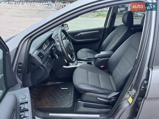 Сірий Мерседес Б-клас, об'ємом двигуна 1.7 л та пробігом 205 тис. км за 9100 $, фото 24 на Automoto.ua