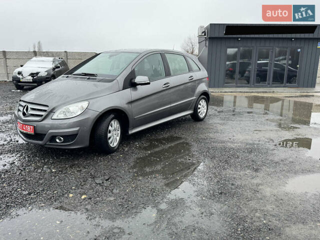 Серый Мерседес Б-класс, объемом двигателя 1.7 л и пробегом 219 тыс. км за 8250 $, фото 8 на Automoto.ua
