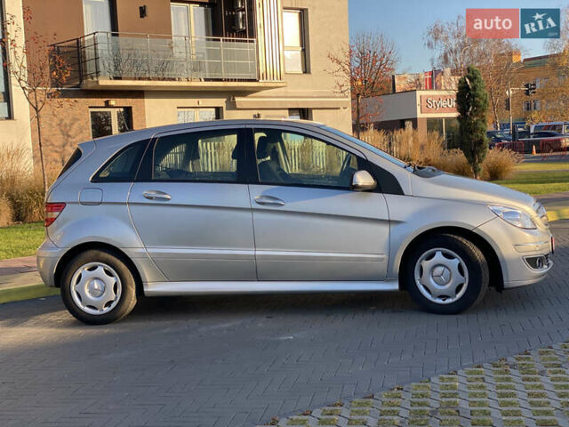 Серый Мерседес Б-класс, объемом двигателя 1.5 л и пробегом 133 тыс. км за 7000 $, фото 11 на Automoto.ua