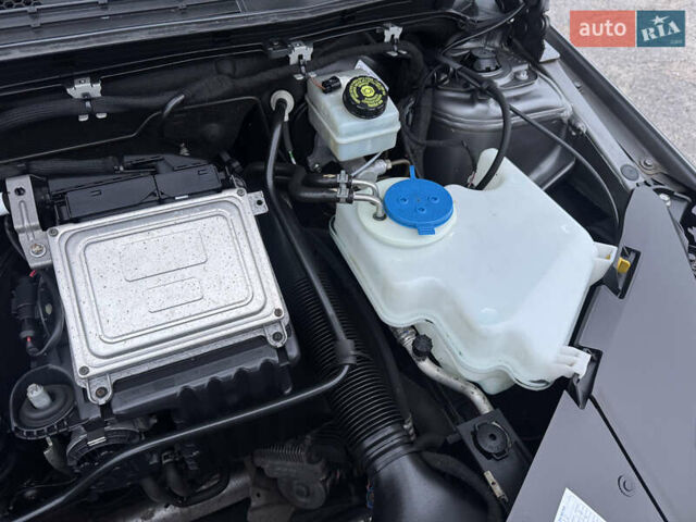 Сірий Мерседес Б-клас, об'ємом двигуна 1.7 л та пробігом 205 тис. км за 9100 $, фото 68 на Automoto.ua