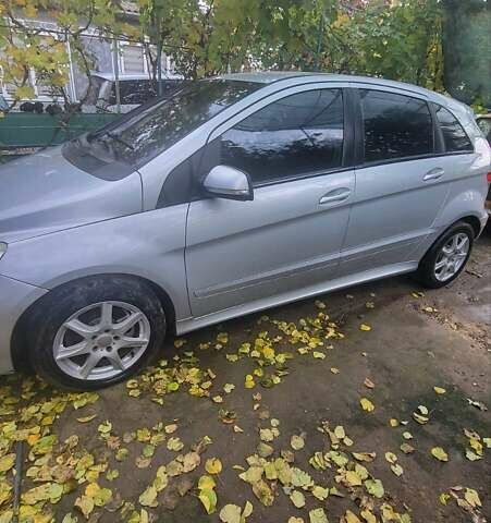 Серый Мерседес Б-класс, объемом двигателя 1.7 л и пробегом 164 тыс. км за 8600 $, фото 5 на Automoto.ua