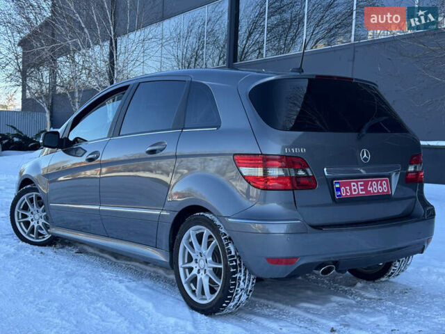 Серый Мерседес Б-класс, объемом двигателя 1.7 л и пробегом 205 тыс. км за 8999 $, фото 7 на Automoto.ua