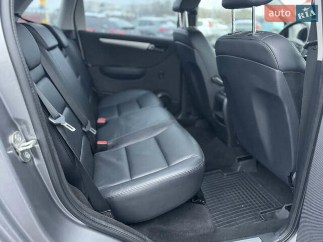 Серый Мерседес Б-класс, объемом двигателя 1.7 л и пробегом 219 тыс. км за 8250 $, фото 23 на Automoto.ua