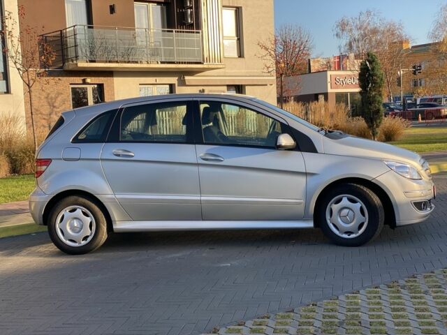 Сірий Мерседес Б-клас, об'ємом двигуна 1.5 л та пробігом 133 тис. км за 7000 $, фото 1 на Automoto.ua