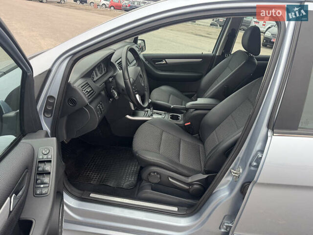 Серый Мерседес Б-класс, объемом двигателя 1.7 л и пробегом 119 тыс. км за 8900 $, фото 28 на Automoto.ua