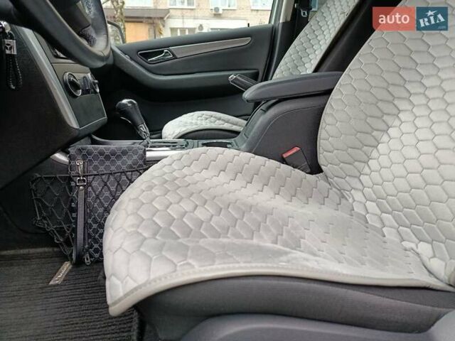 Сірий Мерседес Б-клас, об'ємом двигуна 1.7 л та пробігом 79 тис. км за 8600 $, фото 7 на Automoto.ua