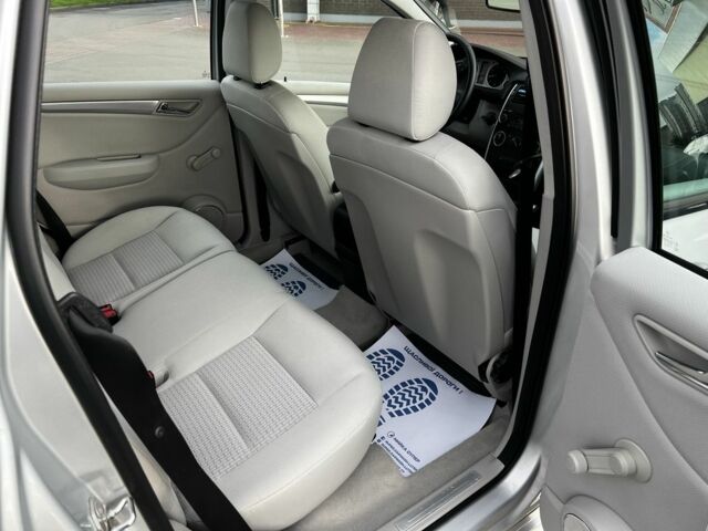 Серый Мерседес Б-класс, объемом двигателя 1.7 л и пробегом 139 тыс. км за 6990 $, фото 9 на Automoto.ua