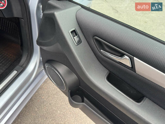 Серый Мерседес Б-класс, объемом двигателя 1.7 л и пробегом 119 тыс. км за 8900 $, фото 64 на Automoto.ua