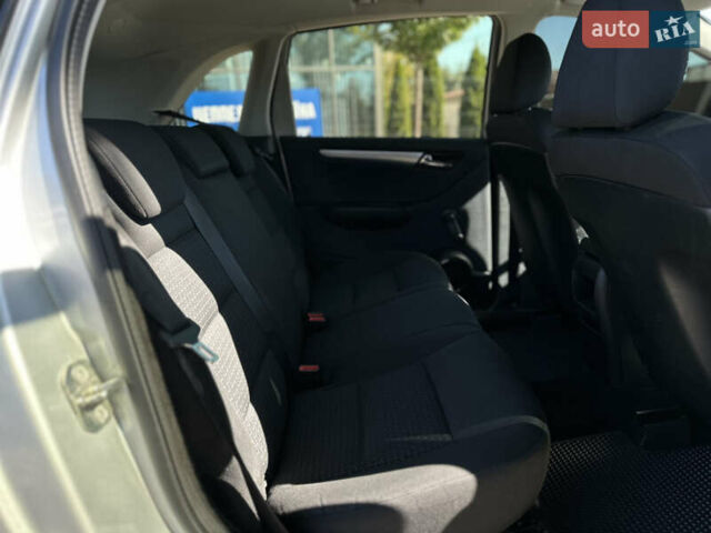 Сірий Мерседес Б-клас, об'ємом двигуна 2 л та пробігом 277 тис. км за 7500 $, фото 41 на Automoto.ua