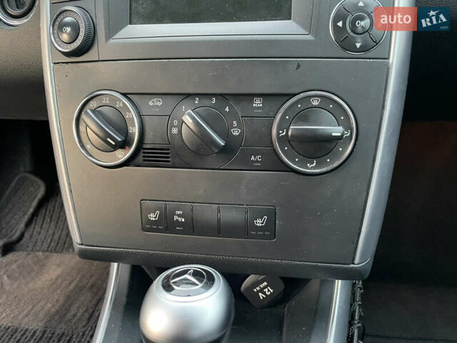 Сірий Мерседес Б-клас, об'ємом двигуна 1.7 л та пробігом 195 тис. км за 8300 $, фото 18 на Automoto.ua
