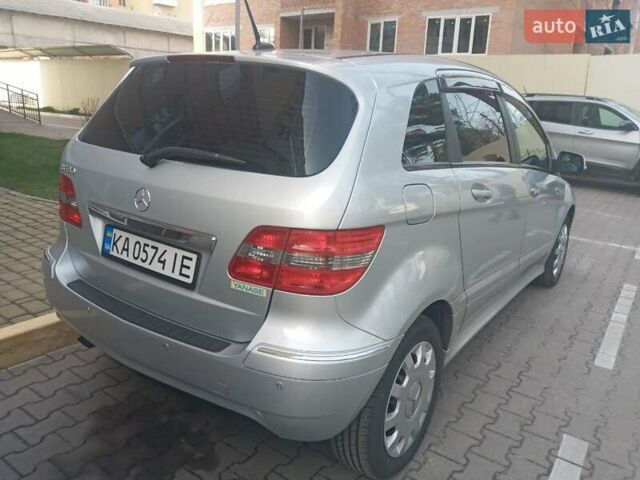 Серый Мерседес Б-класс, объемом двигателя 1.7 л и пробегом 84 тыс. км за 7900 $, фото 1 на Automoto.ua