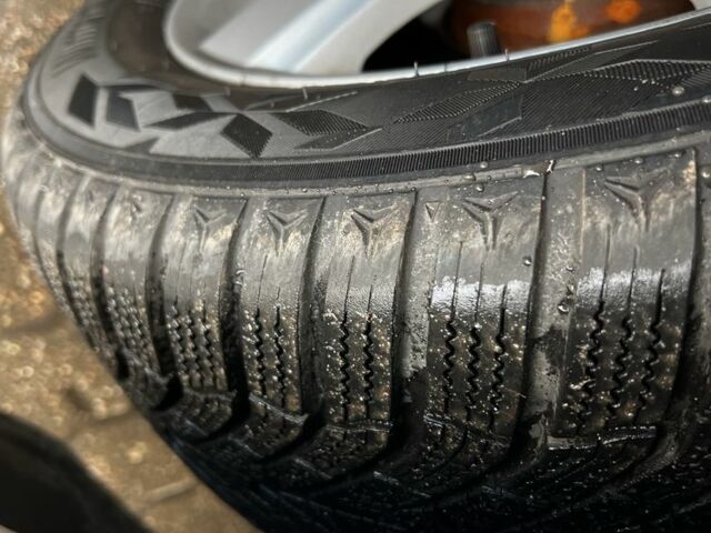 Серый Мерседес Б-класс, объемом двигателя 1.7 л и пробегом 139 тыс. км за 6990 $, фото 14 на Automoto.ua