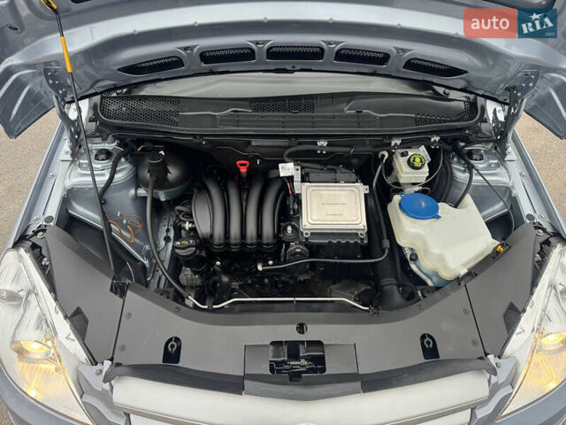 Серый Мерседес Б-класс, объемом двигателя 1.7 л и пробегом 119 тыс. км за 8900 $, фото 66 на Automoto.ua