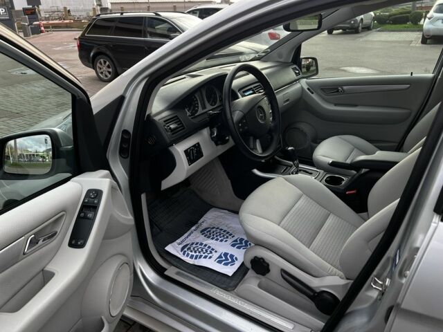 Серый Мерседес Б-класс, объемом двигателя 1.7 л и пробегом 139 тыс. км за 6990 $, фото 6 на Automoto.ua