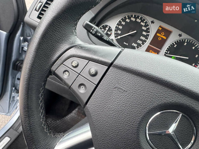 Серый Мерседес Б-класс, объемом двигателя 1.7 л и пробегом 119 тыс. км за 8900 $, фото 33 на Automoto.ua
