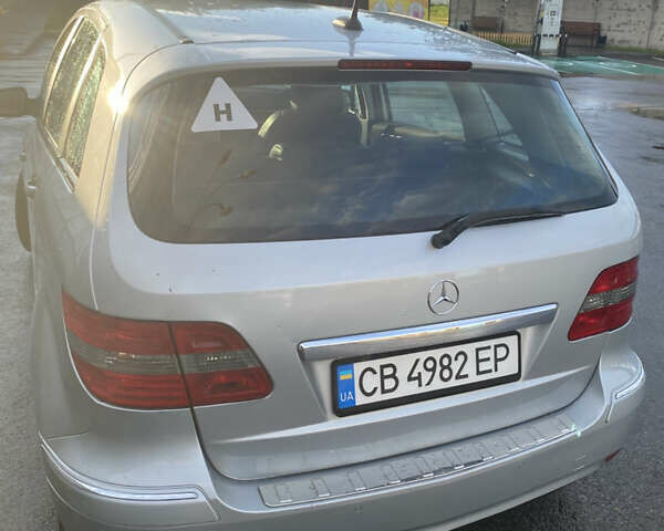 Серый Мерседес Б-класс, объемом двигателя 1.7 л и пробегом 190 тыс. км за 11500 $, фото 5 на Automoto.ua