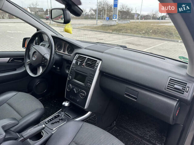 Сірий Мерседес Б-клас, об'ємом двигуна 1.99 л та пробігом 220 тис. км за 8700 $, фото 16 на Automoto.ua
