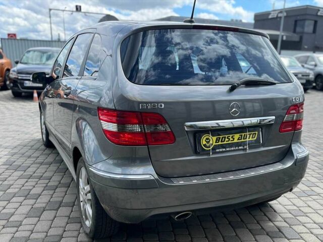 Серый Мерседес Б-класс, объемом двигателя 2 л и пробегом 225 тыс. км за 8800 $, фото 4 на Automoto.ua