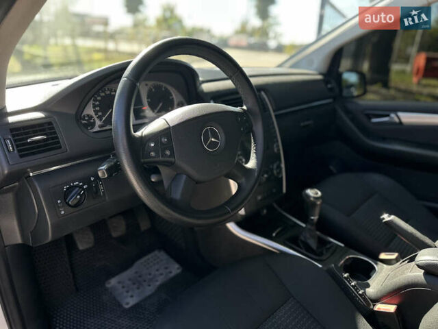 Сірий Мерседес Б-клас, об'ємом двигуна 2 л та пробігом 277 тис. км за 7500 $, фото 22 на Automoto.ua