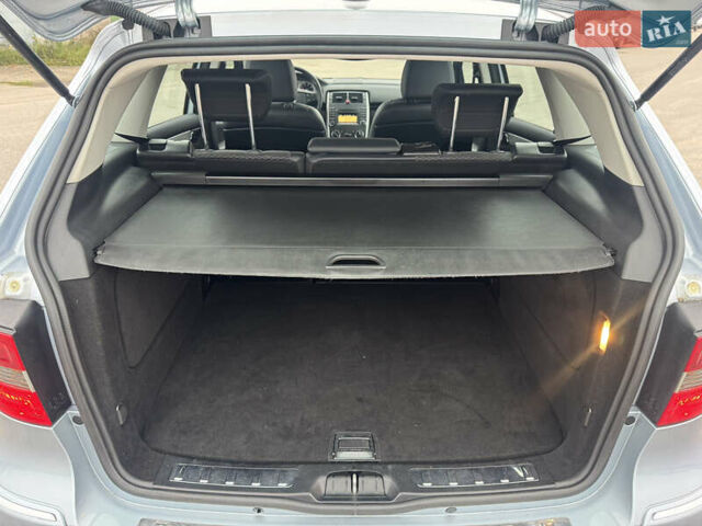 Серый Мерседес Б-класс, объемом двигателя 1.7 л и пробегом 119 тыс. км за 8900 $, фото 49 на Automoto.ua