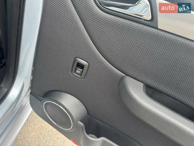 Серый Мерседес Б-класс, объемом двигателя 1.7 л и пробегом 119 тыс. км за 8900 $, фото 55 на Automoto.ua