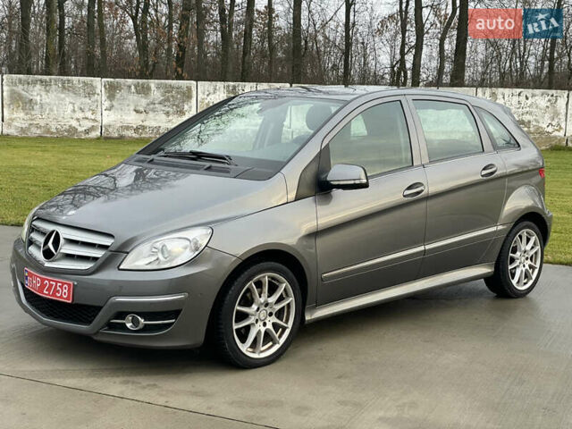 Сірий Мерседес Б-клас, об'ємом двигуна 1.7 л та пробігом 195 тис. км за 8300 $, фото 4 на Automoto.ua