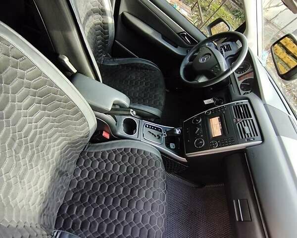 Сірий Мерседес Б-клас, об'ємом двигуна 2.03 л та пробігом 193 тис. км за 9200 $, фото 9 на Automoto.ua