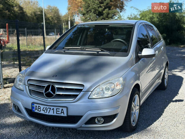 Сірий Мерседес Б-клас, об'ємом двигуна 2 л та пробігом 277 тис. км за 7500 $, фото 6 на Automoto.ua