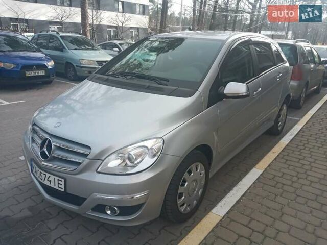 Серый Мерседес Б-класс, объемом двигателя 1.7 л и пробегом 84 тыс. км за 7900 $, фото 3 на Automoto.ua